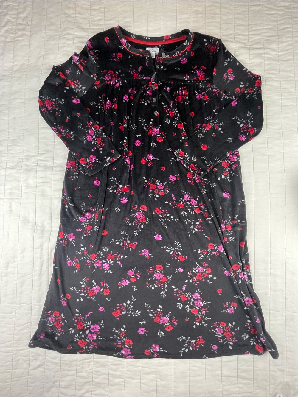 Aria Black Minky Soft Floral Long-Sleeve Nightgown with Pockets  Large